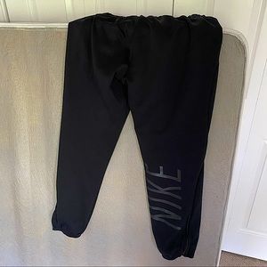 Nike Therma Training Sweatpants with Ankle Zip